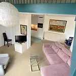 Dhu92 - Light Apartment In Old Church In The Centre Of Domburg